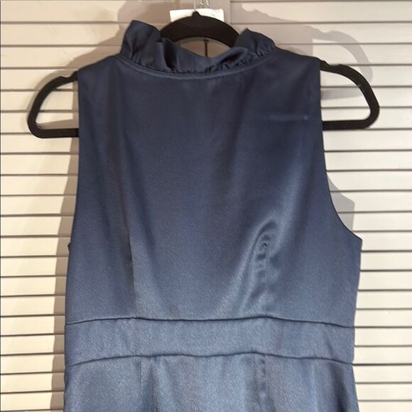 Elegant Navy Sleeveless Dress - Picture 4 of 10